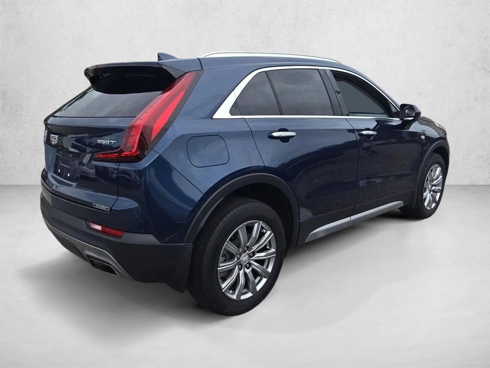 2020 Cadillac XT4 FWD 4dr Premium Luxury photo 5