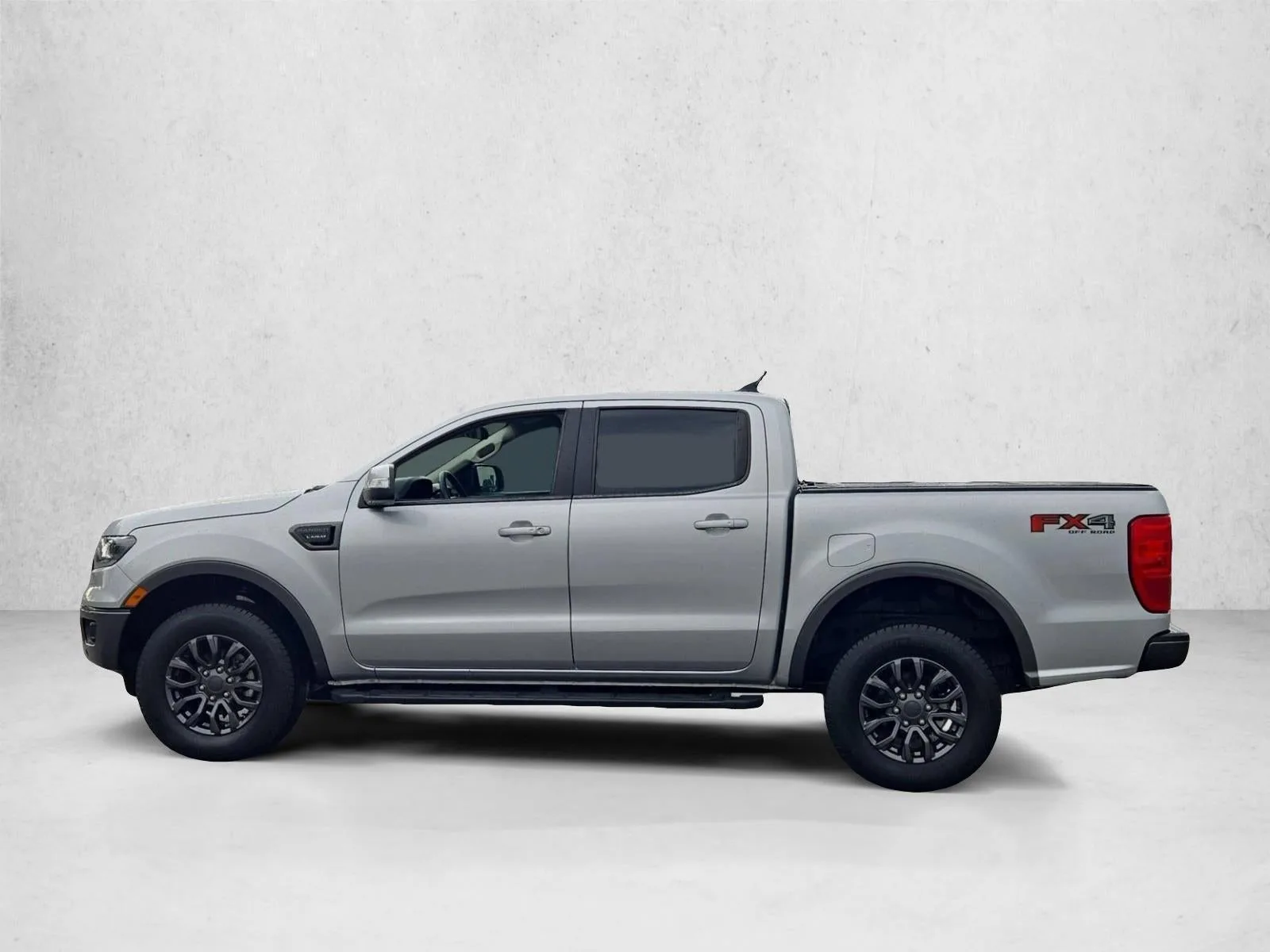 2019 Ford Ranger LARIAT 4WD SuperCrew 5' Box photo 9