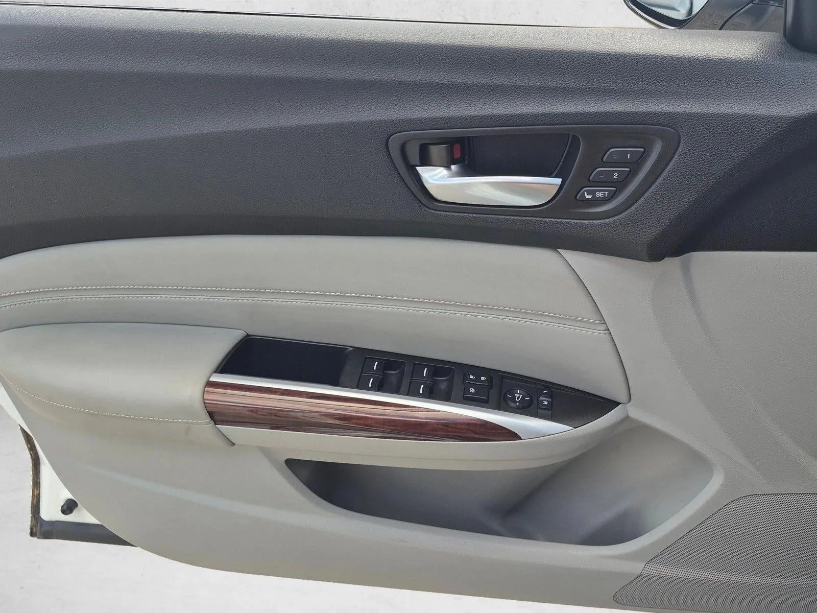 2015 Acura TLX Base photo 10