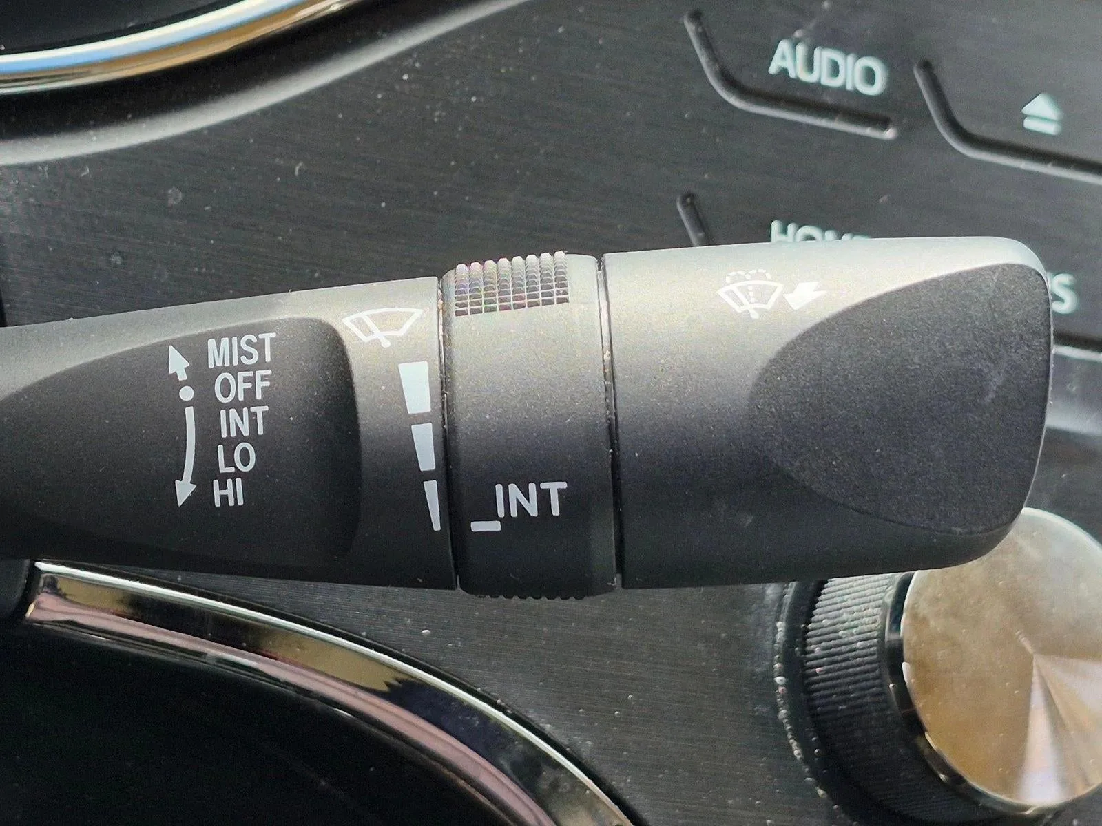 2017 Toyota Avalon XLE (SE) photo 9
