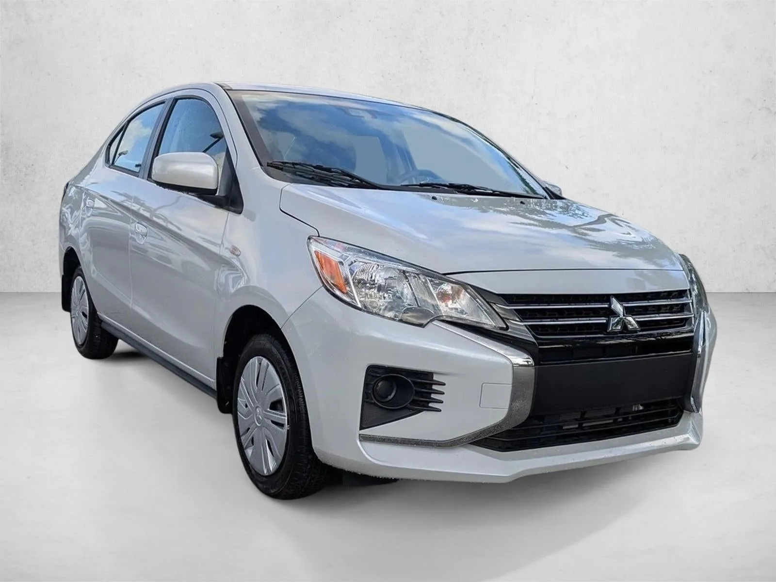 2024 Mitsubishi Mirage G4 LE CVT photo 3