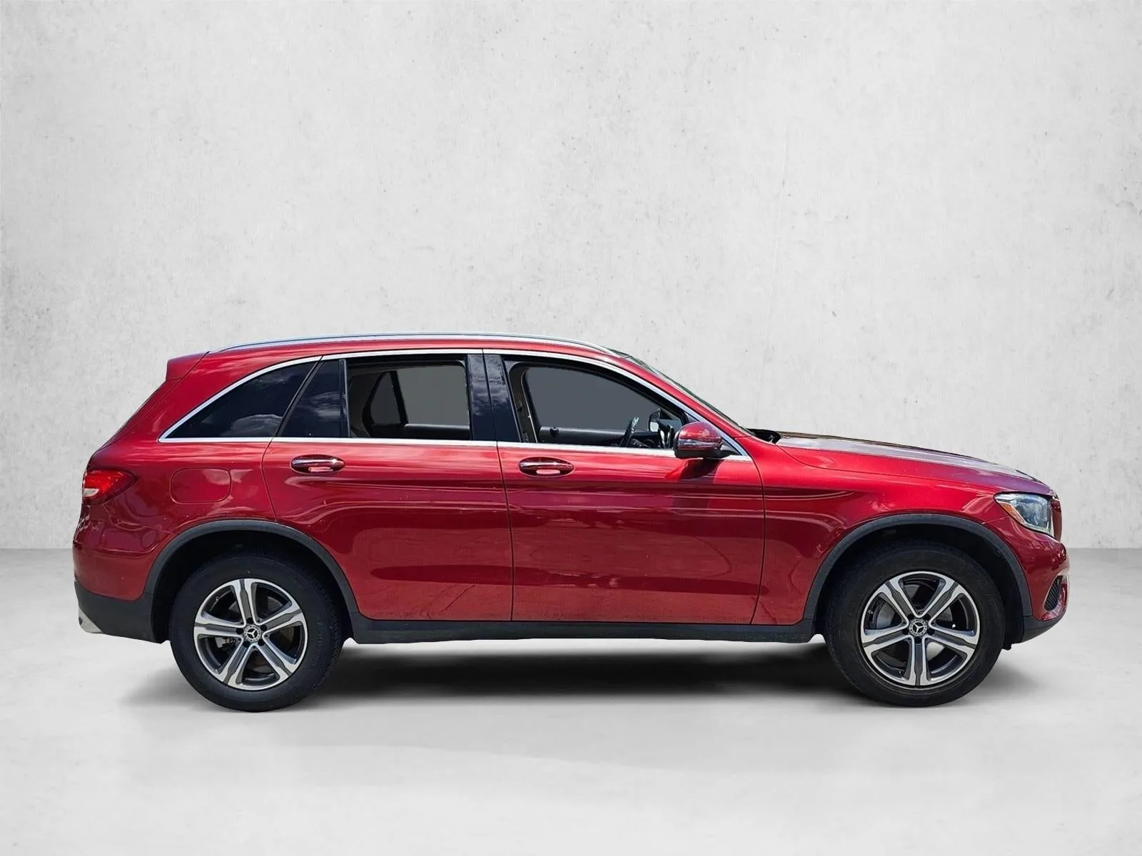 2019 Mercedes-Benz GLC GLC 300 SUV photo 2