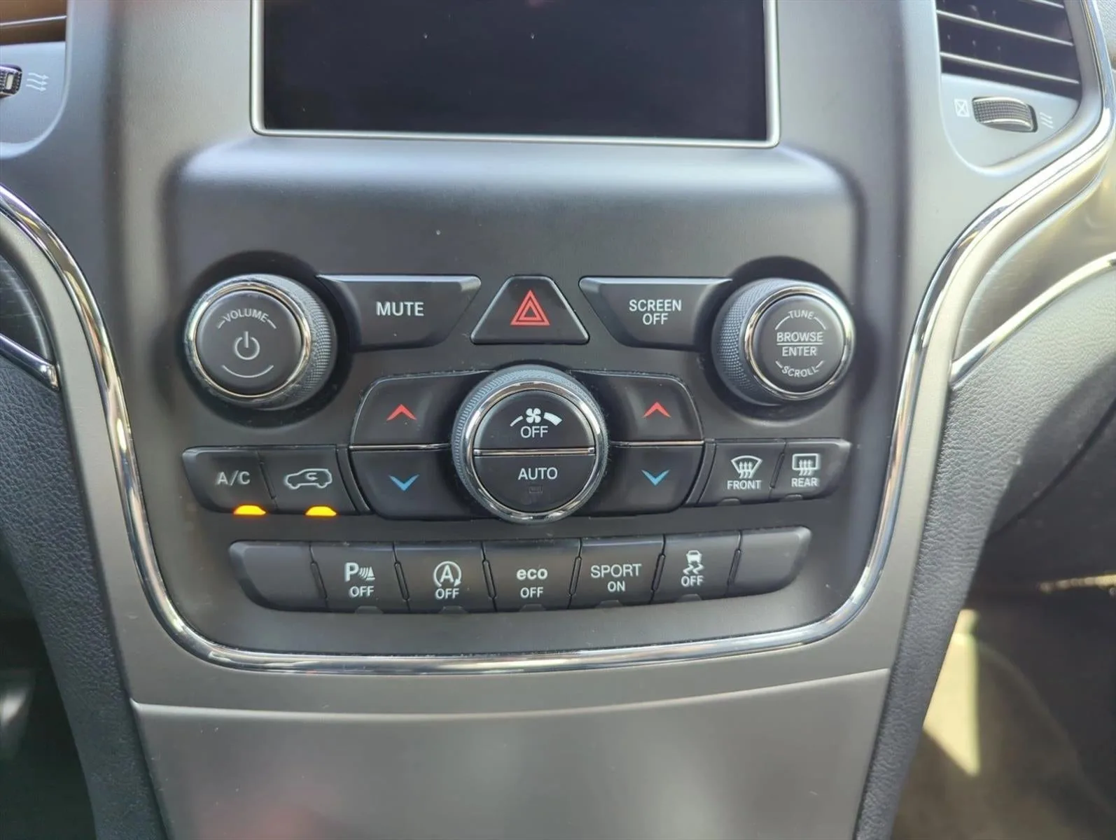 2018 Jeep Grand Cherokee Limited 4x2 photo 12
