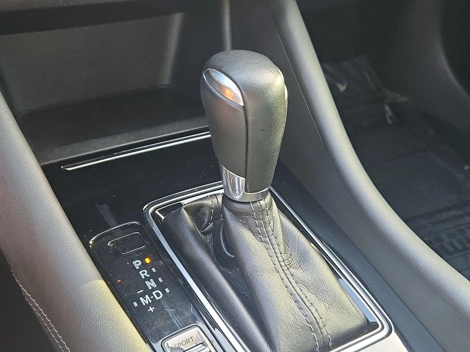 2020 Mazda Mazda6 Sport Auto photo 12
