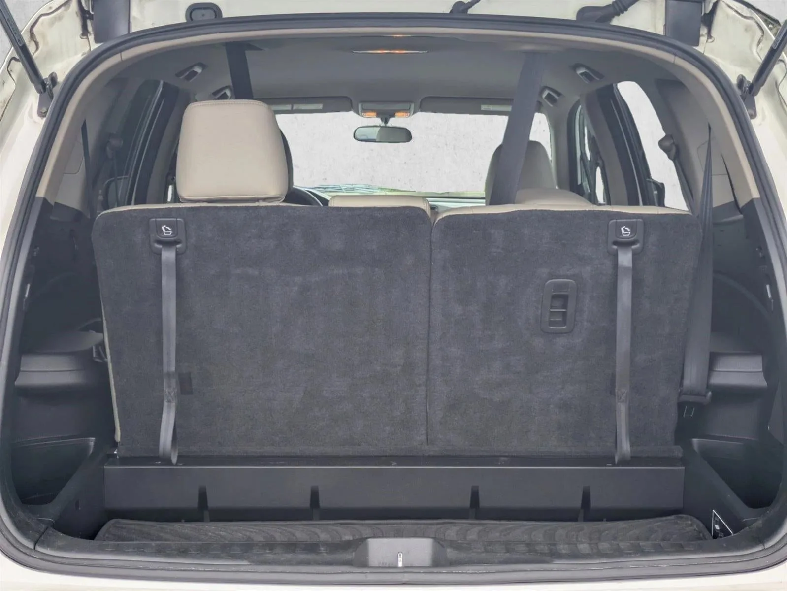 2017 Honda Pilot LX 2WD photo 6