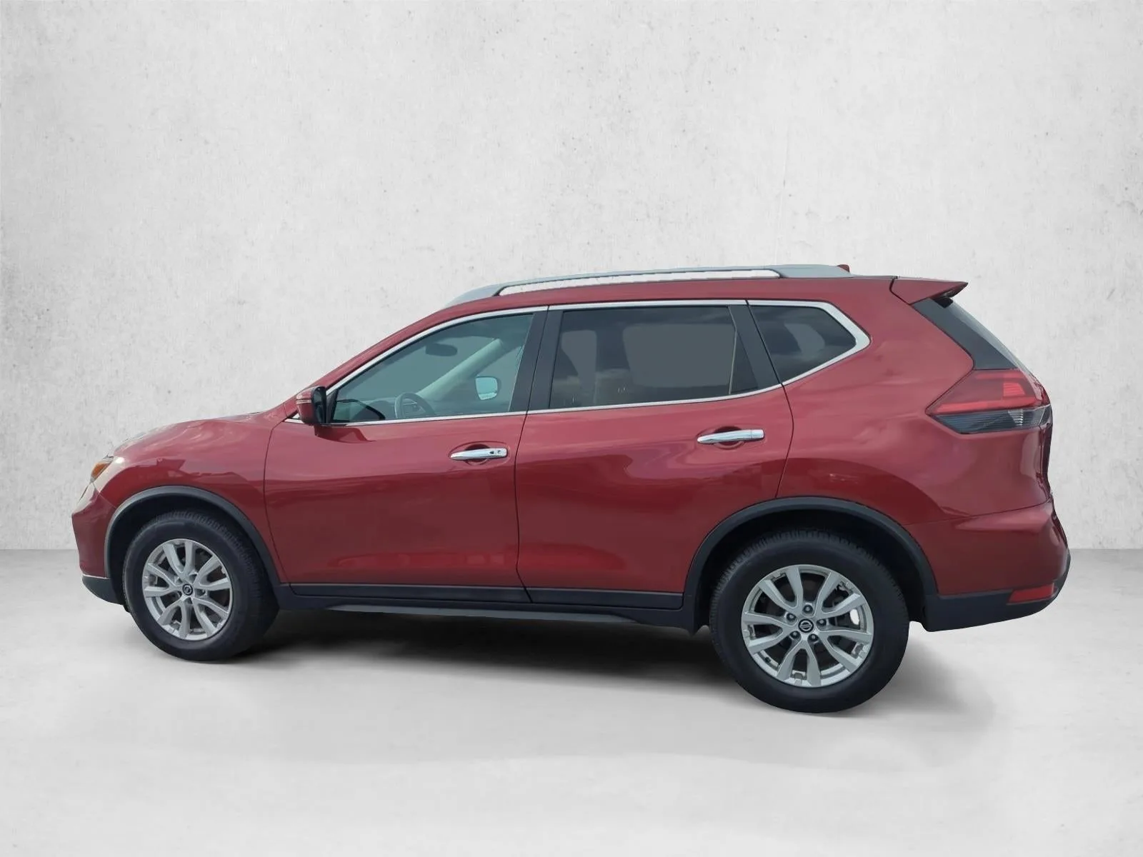 2018 Nissan Rogue FWD SV photo 6