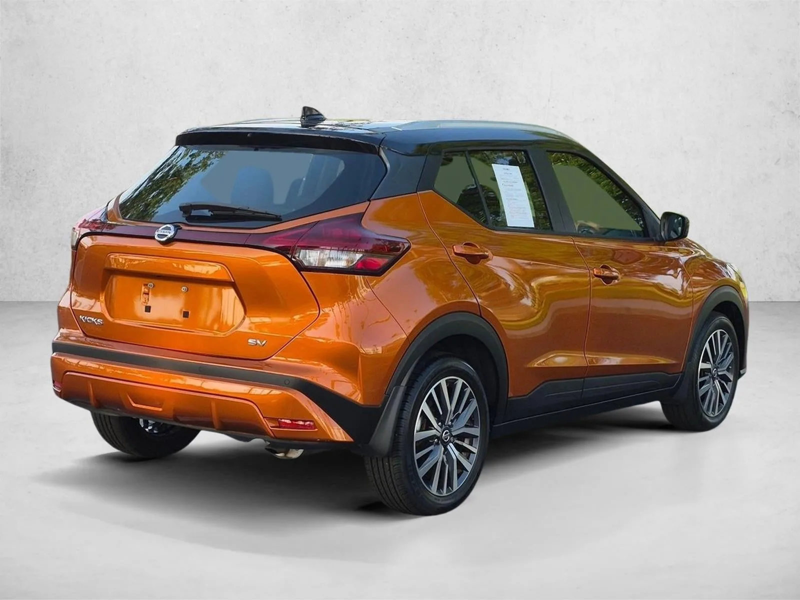 2021 Nissan Kicks SV FWD photo 5