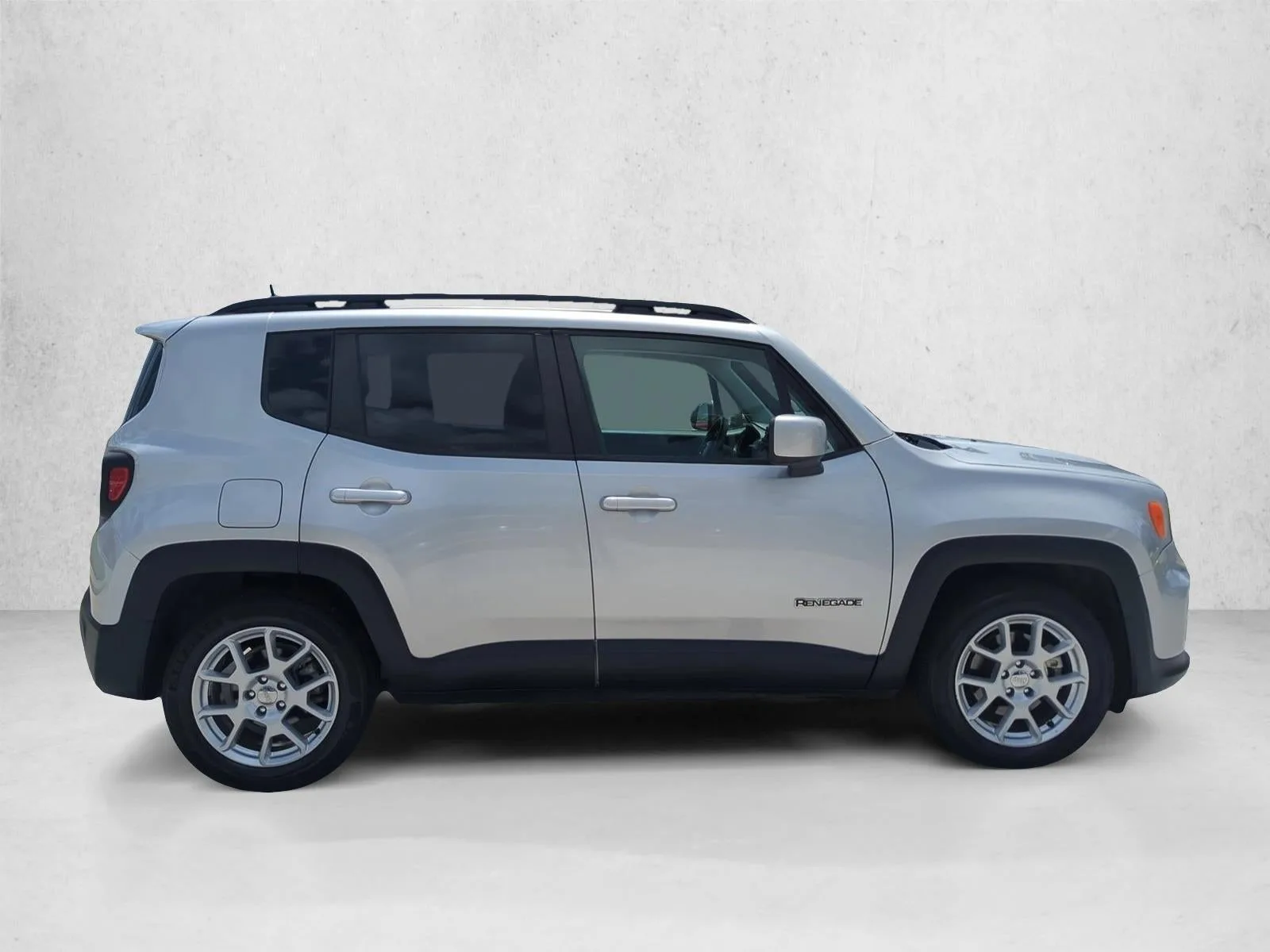 2021 Jeep Renegade Latitude FWD photo 4