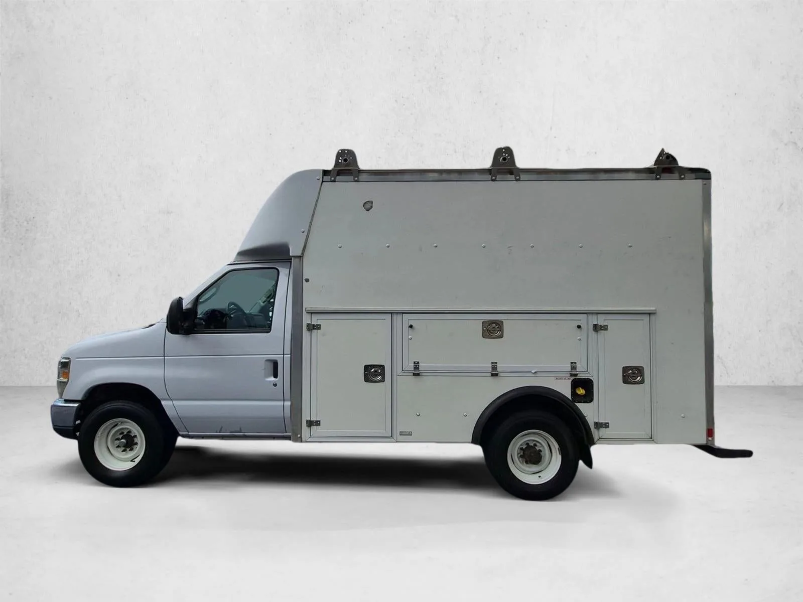 2018 Ford E-Series Cutaway Base photo 9