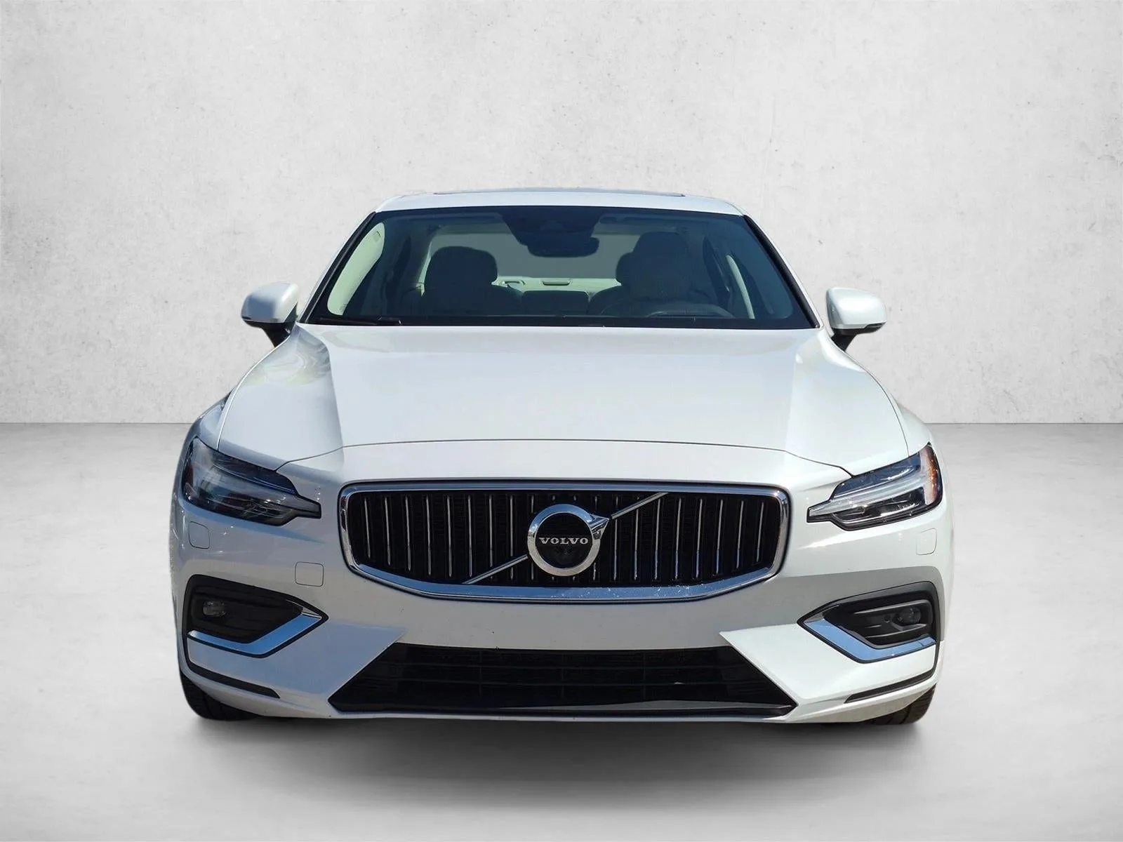 2022 Volvo S60 B5 FWD Inscription photo 2