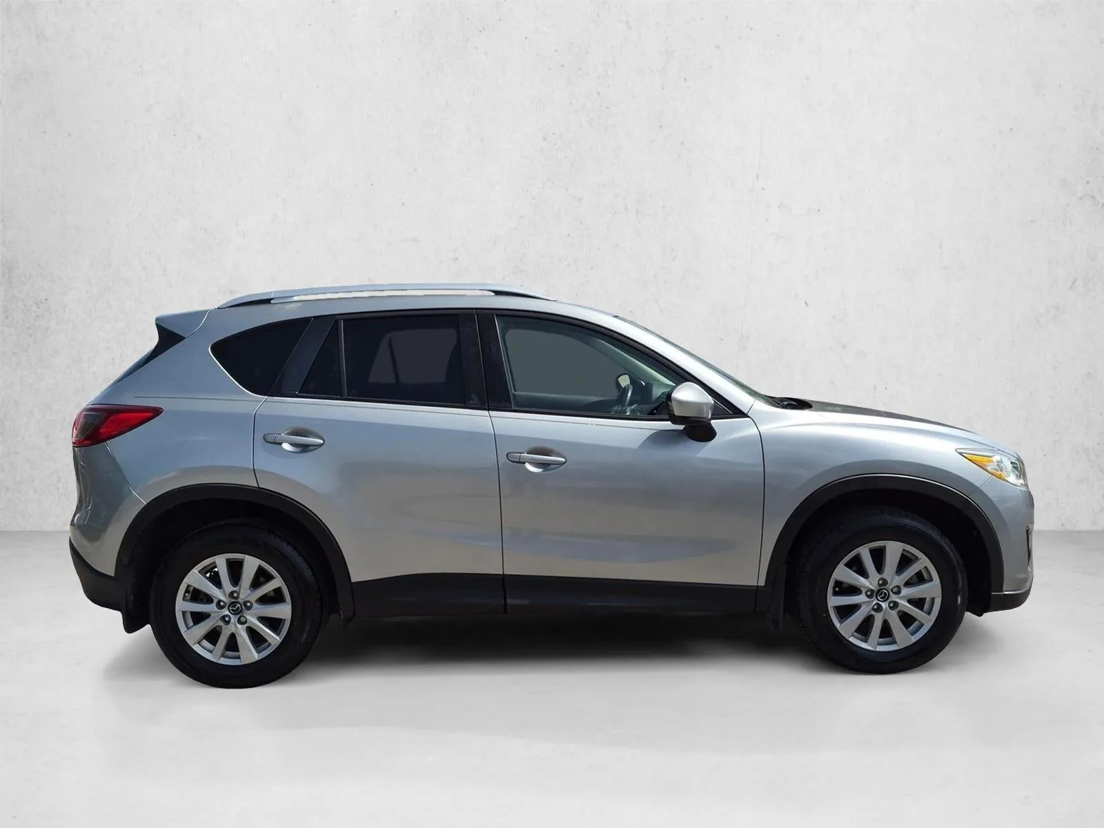 2014 Mazda CX-5 FWD 4dr Auto Touring photo 4