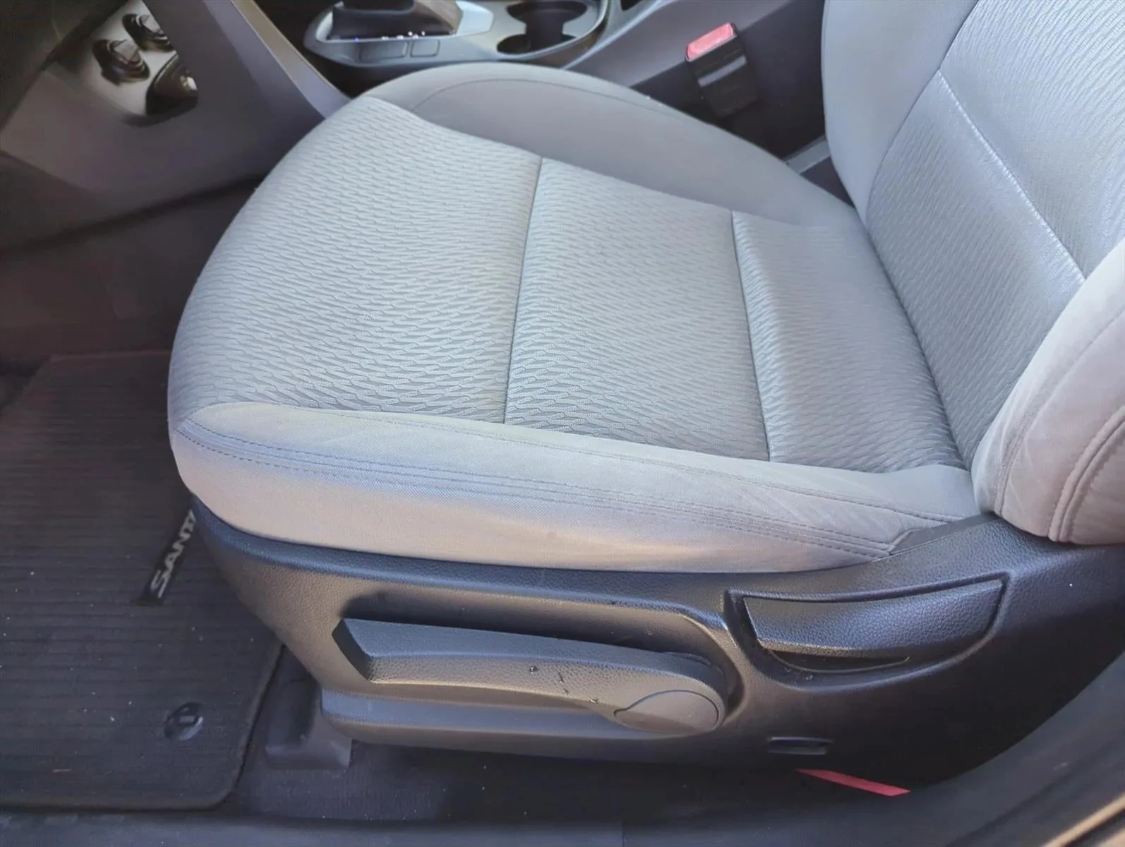 2018 Hyundai Santa Fe Sport 2.4L Auto photo 12
