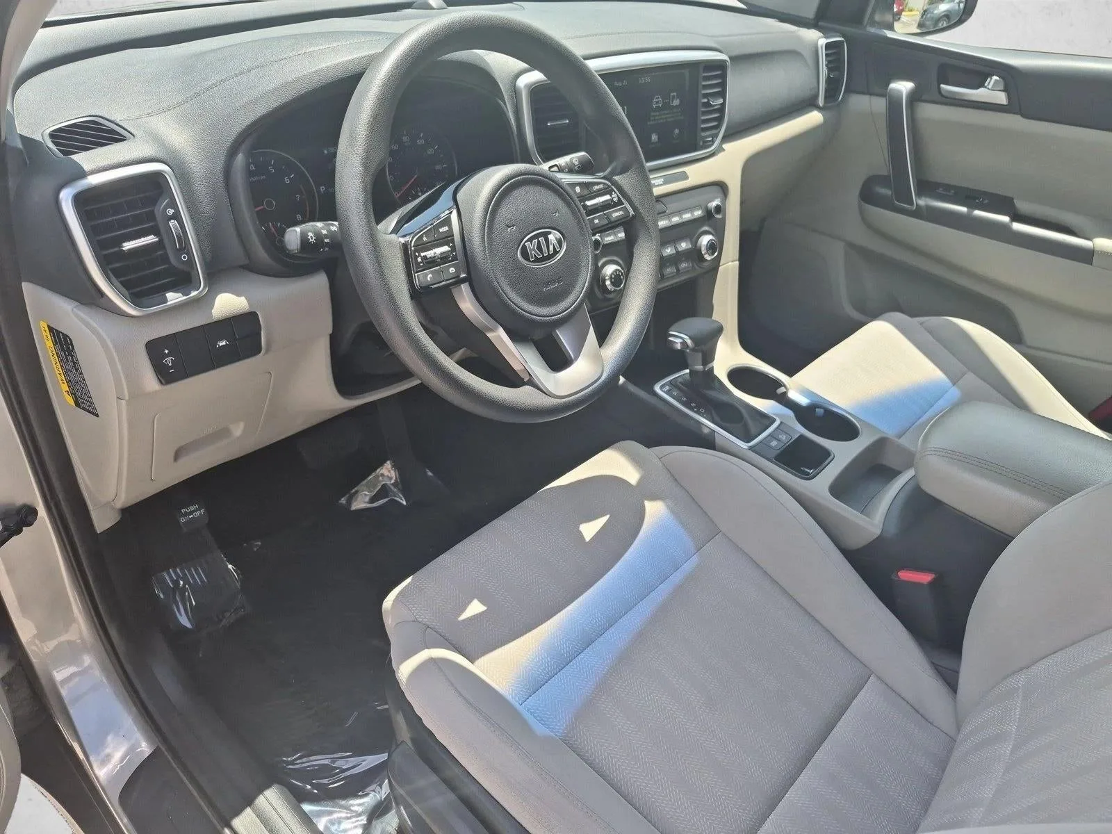 2020 Kia Sportage LX FWD photo 10