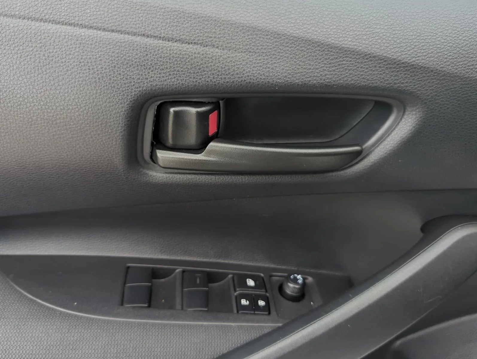 2025 Toyota Corolla LE CVT (Natl) photo 8