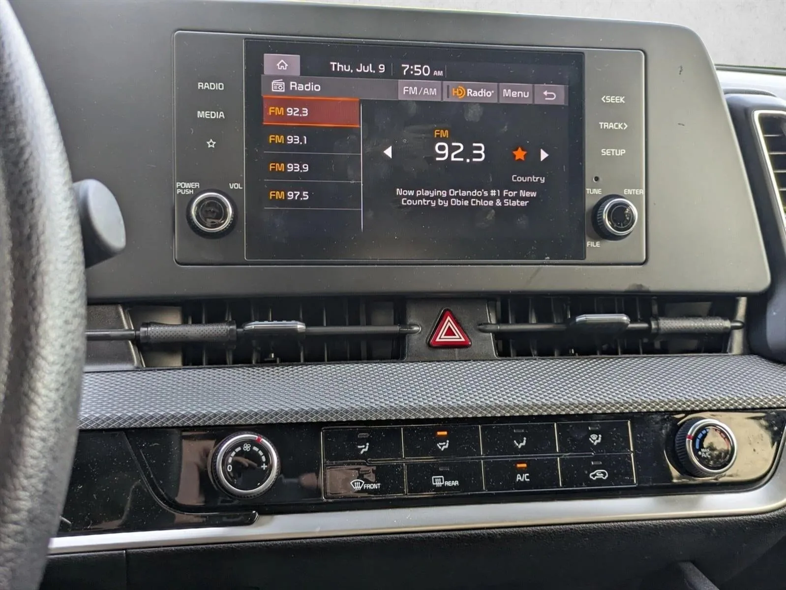 2023 Kia Sportage LX FWD photo 11