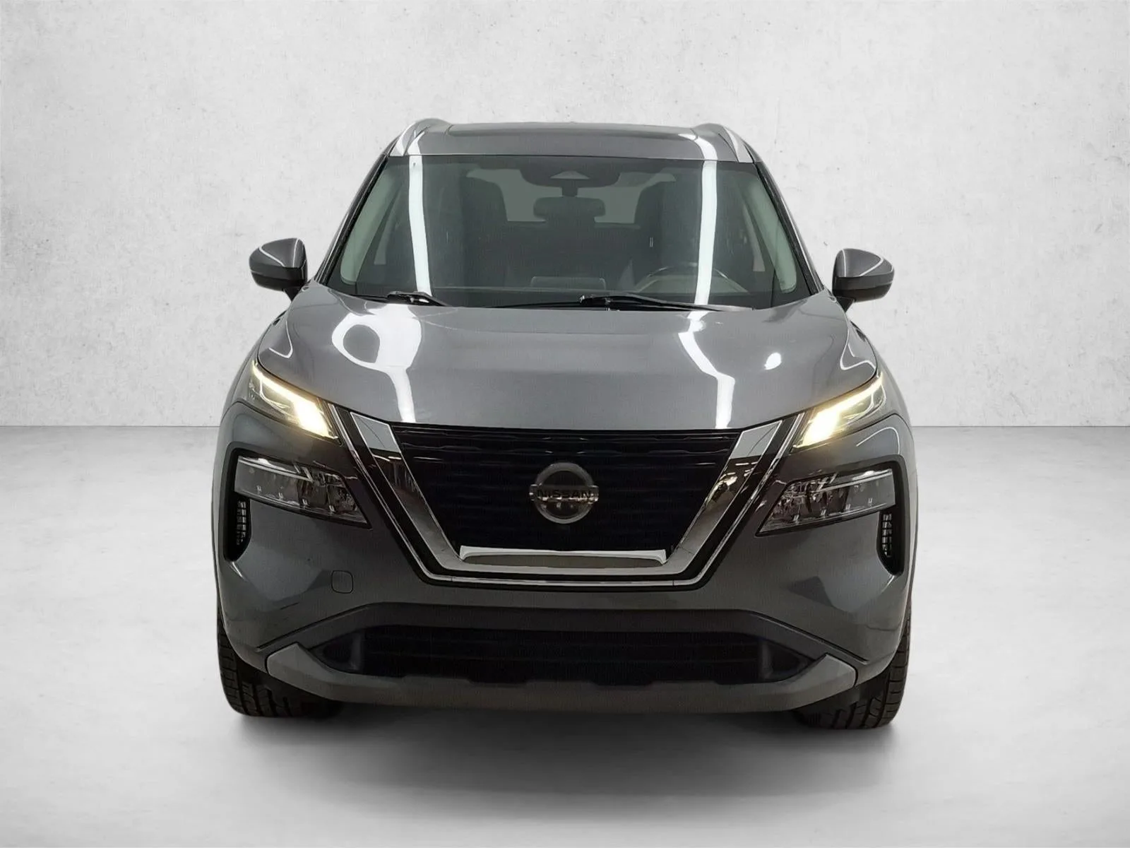 2021 Nissan Rogue SV FWD photo 2