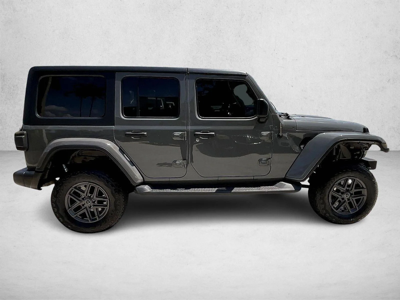 2019 Jeep Wrangler Unlimited Sahara 4x4 photo 5