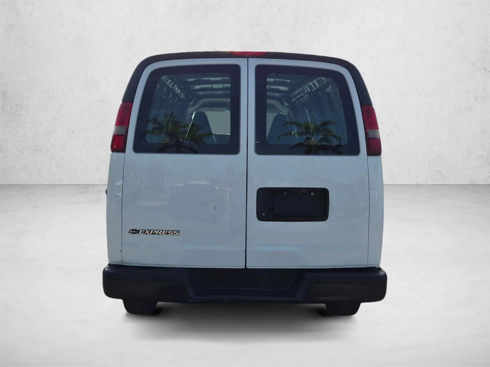 2020 Chevrolet Express Cargo Van 2500 Extended Wheelbase Rear-Wheel Drive photo 6