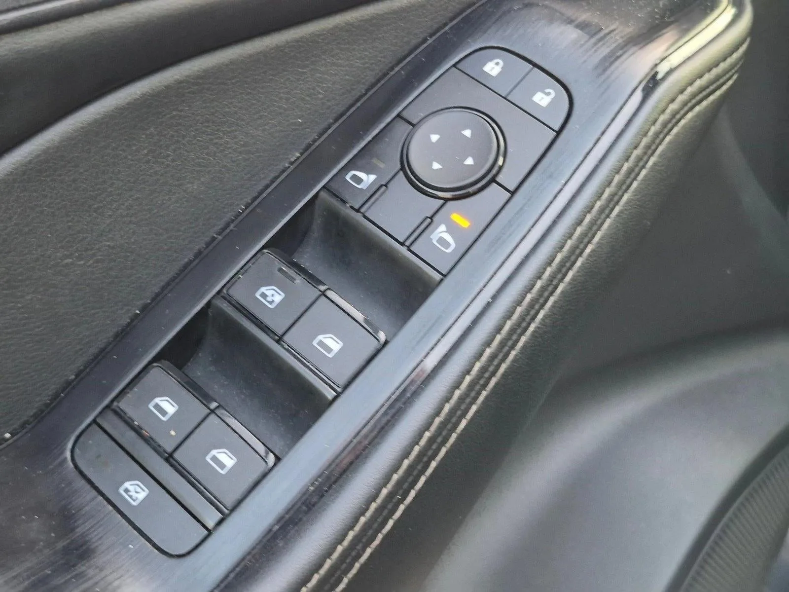 2024 Nissan Rogue AWD SV photo 11