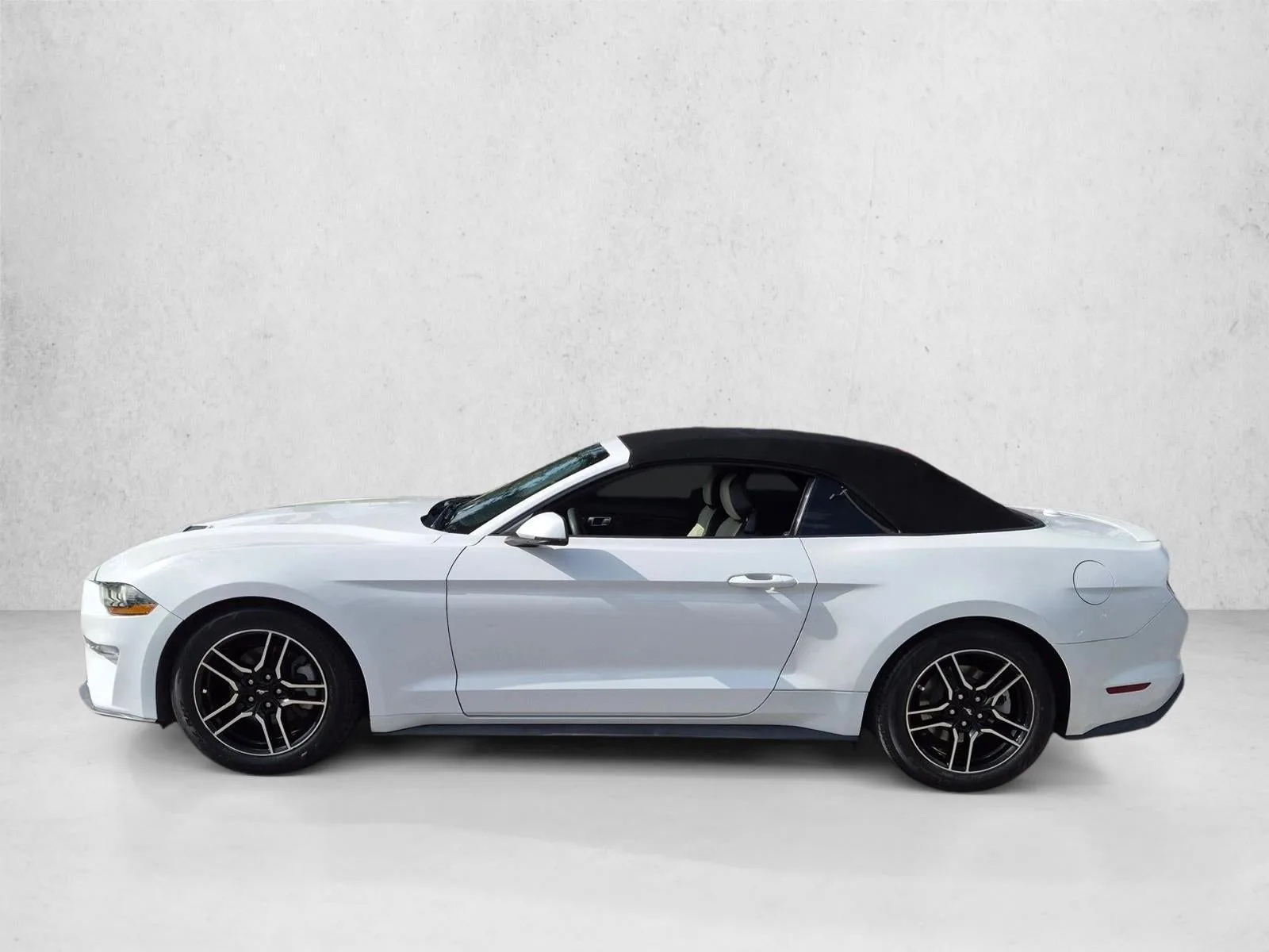 2019 Ford Mustang EcoBoost Premium Convertible photo 8