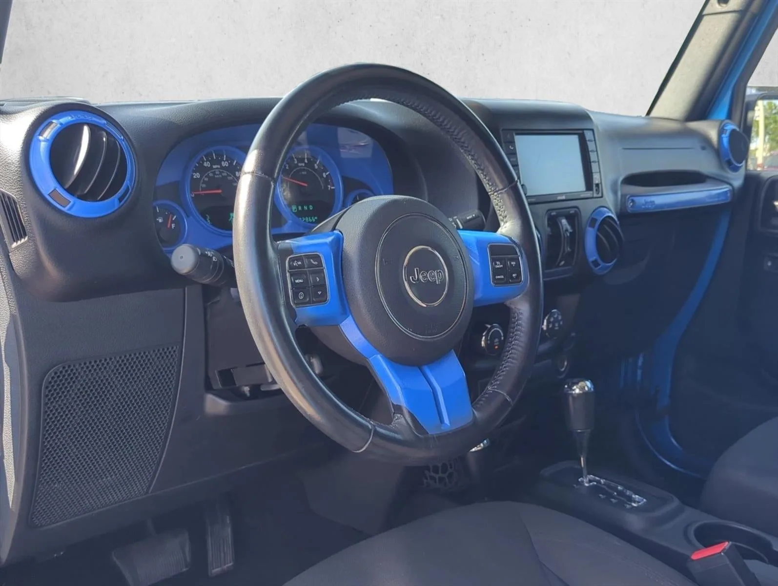 2016 Jeep Wrangler Unlimited 4WD 4dr Sport photo 12