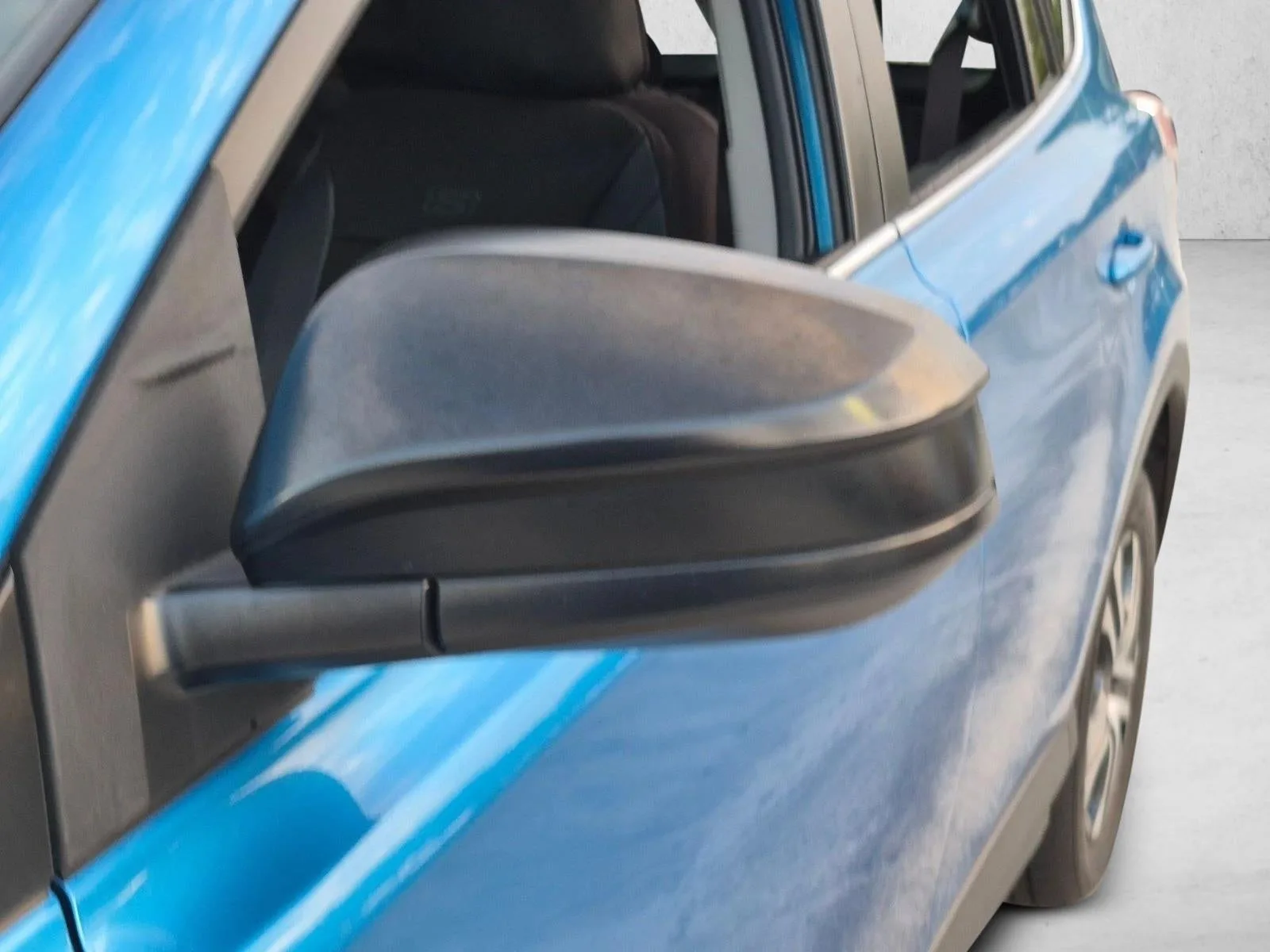 2018 Toyota RAV4 LE FWD (GS) photo 11