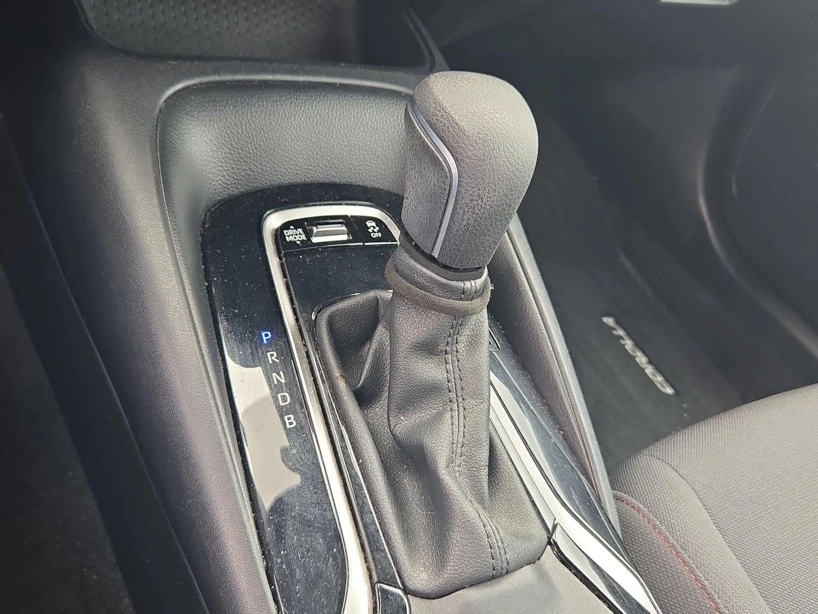 2023 Toyota Corolla SE CVT (Natl) photo 11