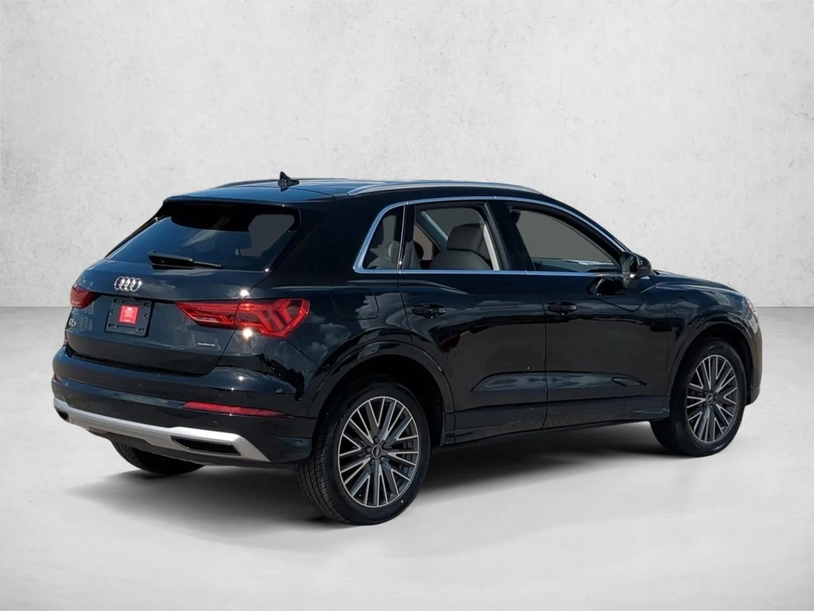 2022 Audi Q3 Premium 40 TFSI quattro photo 5