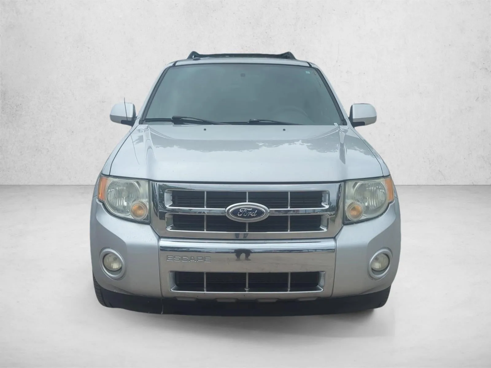 2010 Ford Escape FWD 4dr Limited photo 2