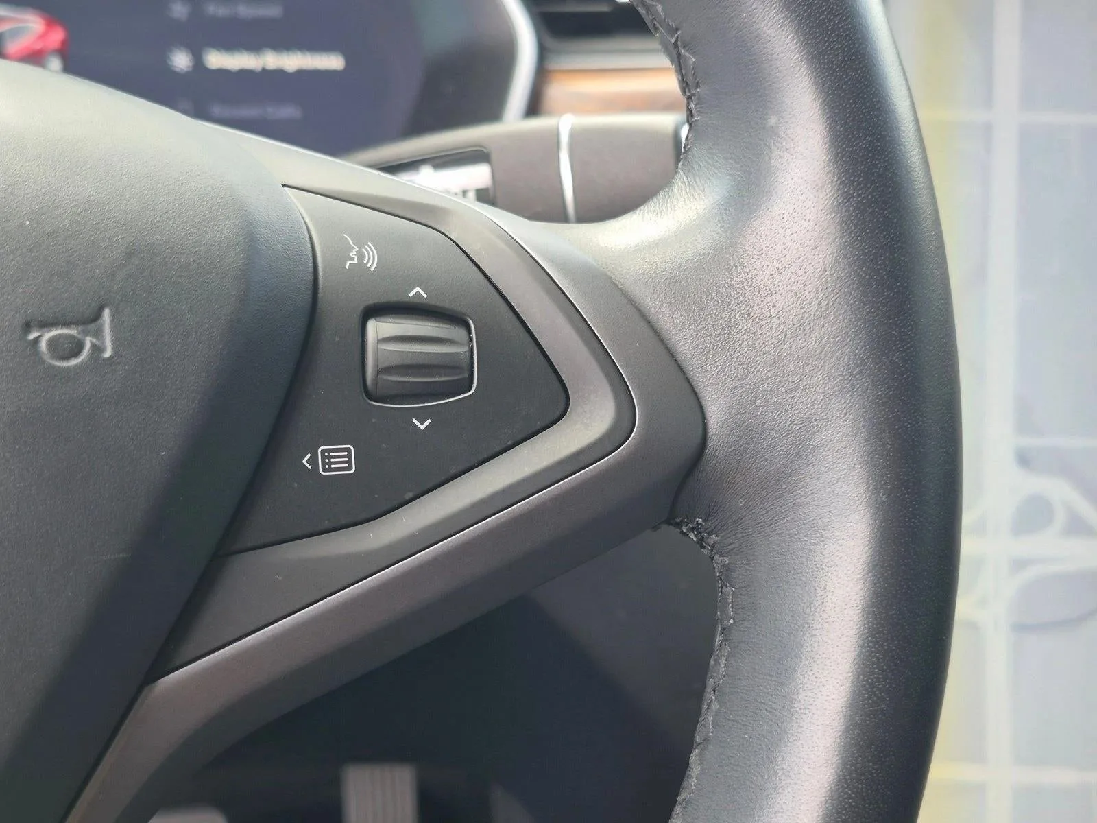 2018 Tesla Model S 75D AWD photo 11