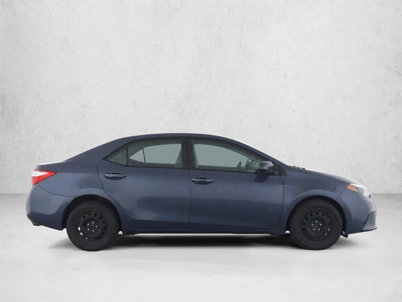 2016 Toyota Corolla 4dr Sdn CVT Auto LE (Natl) photo 8