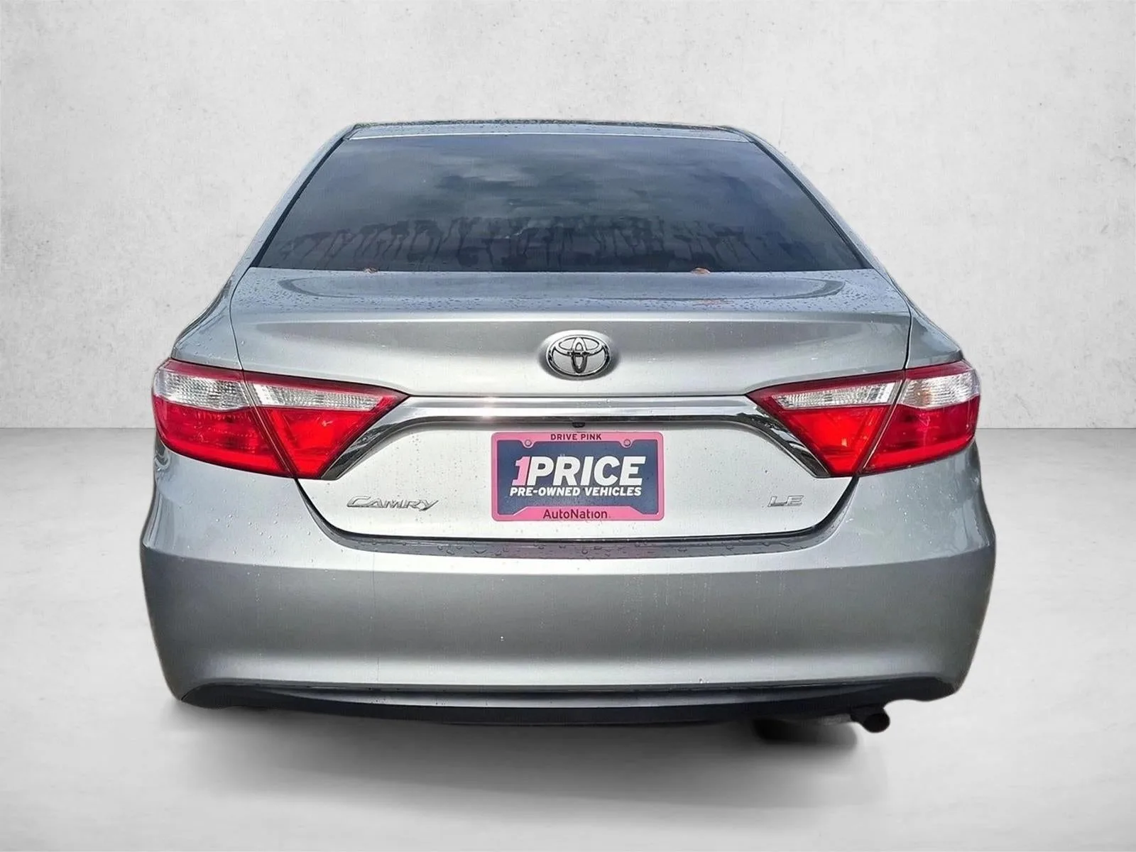 2015 Toyota Camry XLE photo 7