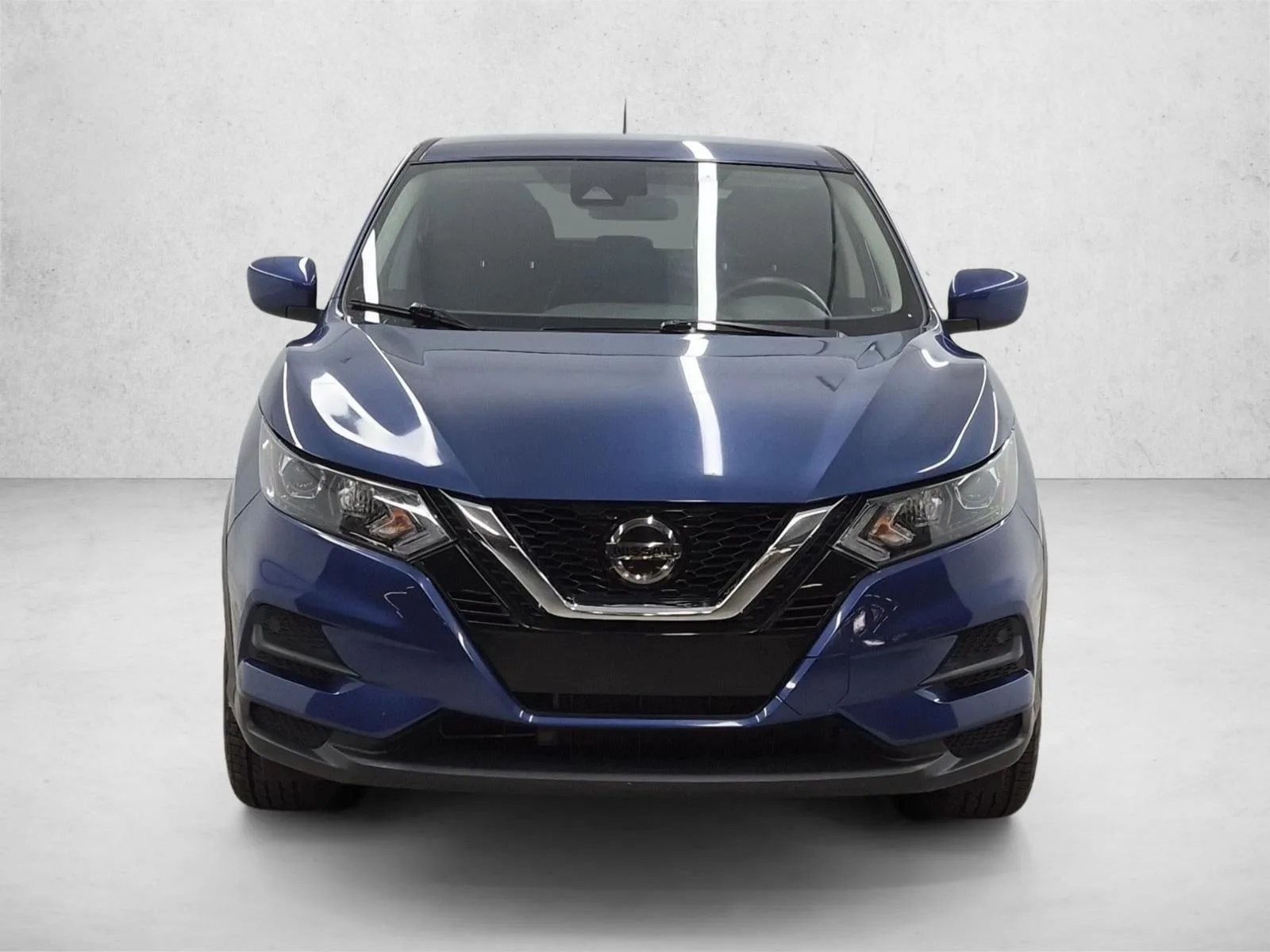 2020 Nissan Rogue Sport S photo 2