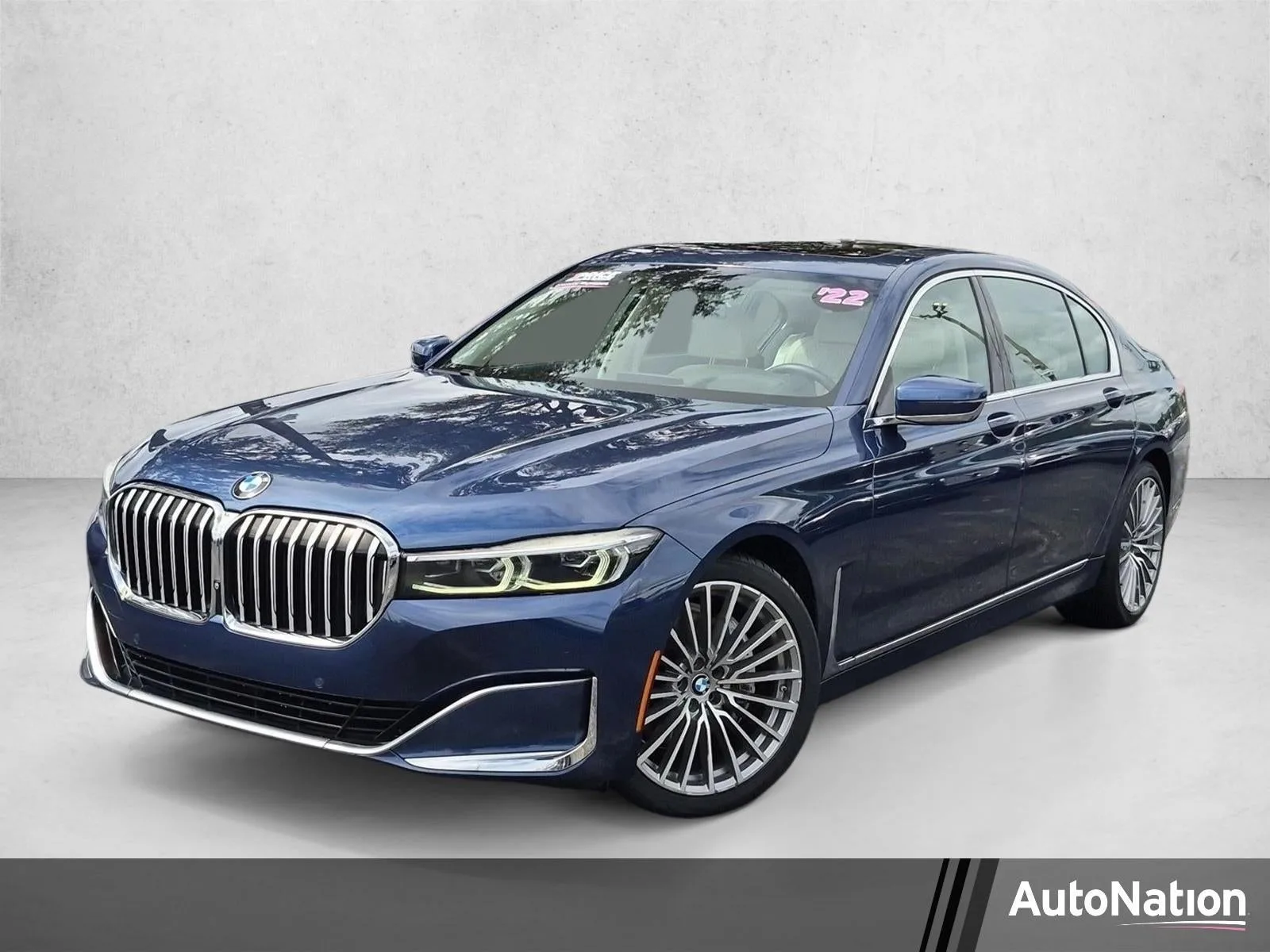 2022 BMW 740