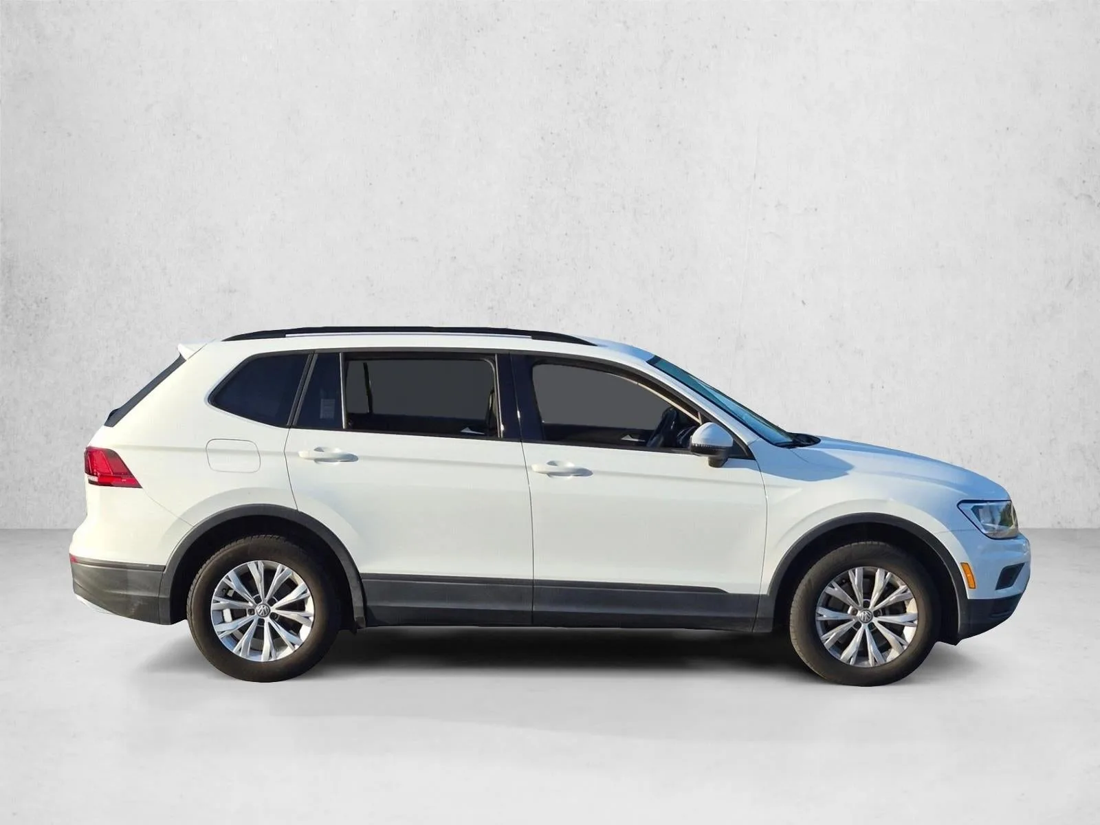 2019 Volkswagen Tiguan 2.0T S FWD photo 4