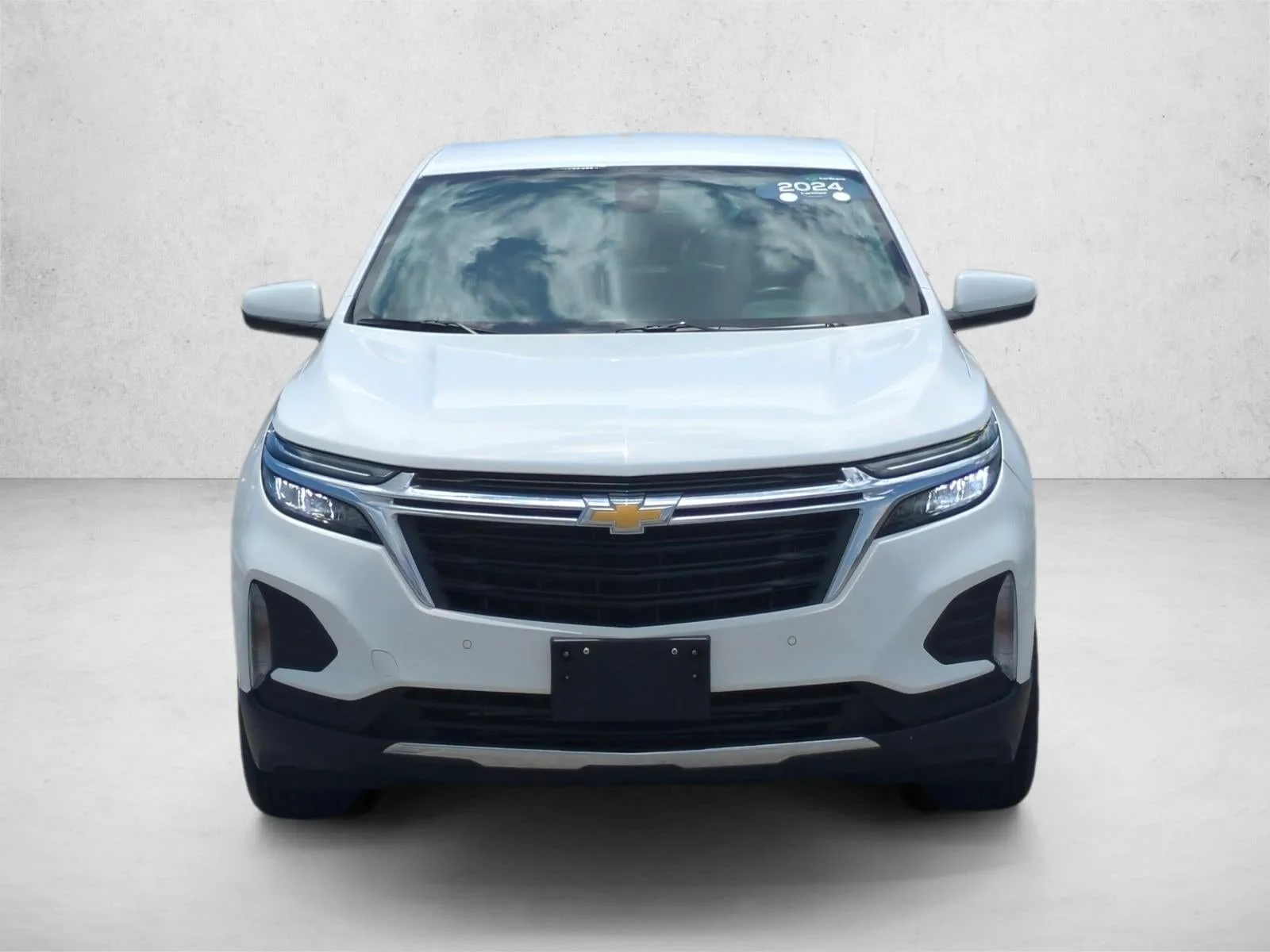 2024 Chevrolet Equinox LT photo 2