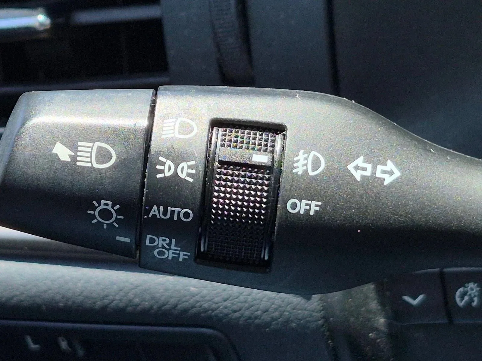 2015 Lexus ES 350 photo 9