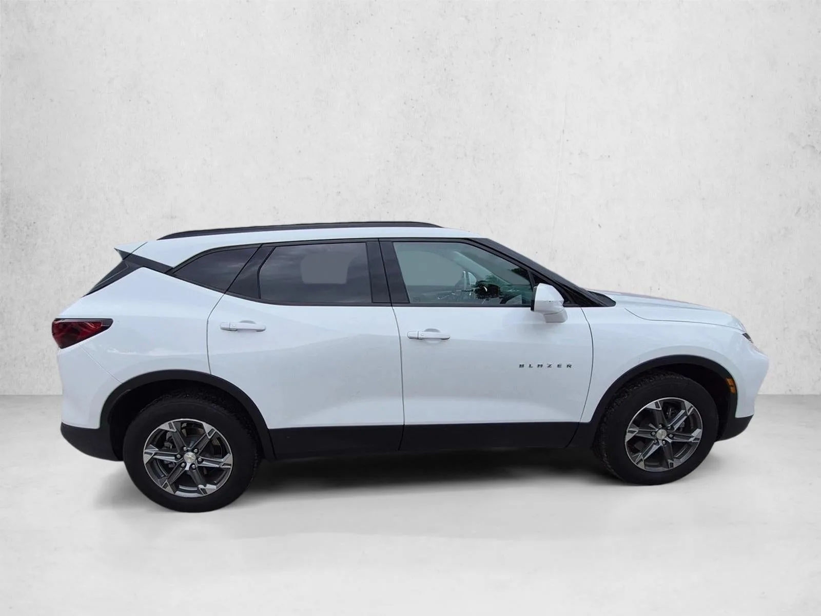 2023 Chevrolet Blazer LT photo 4