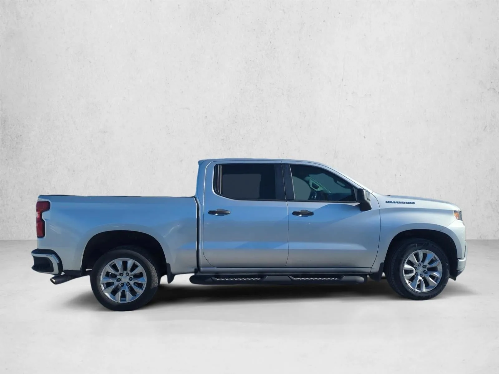 2019 Chevrolet Silverado 1500 Crew Cab Short Box 2-Wheel Drive Custom photo 5