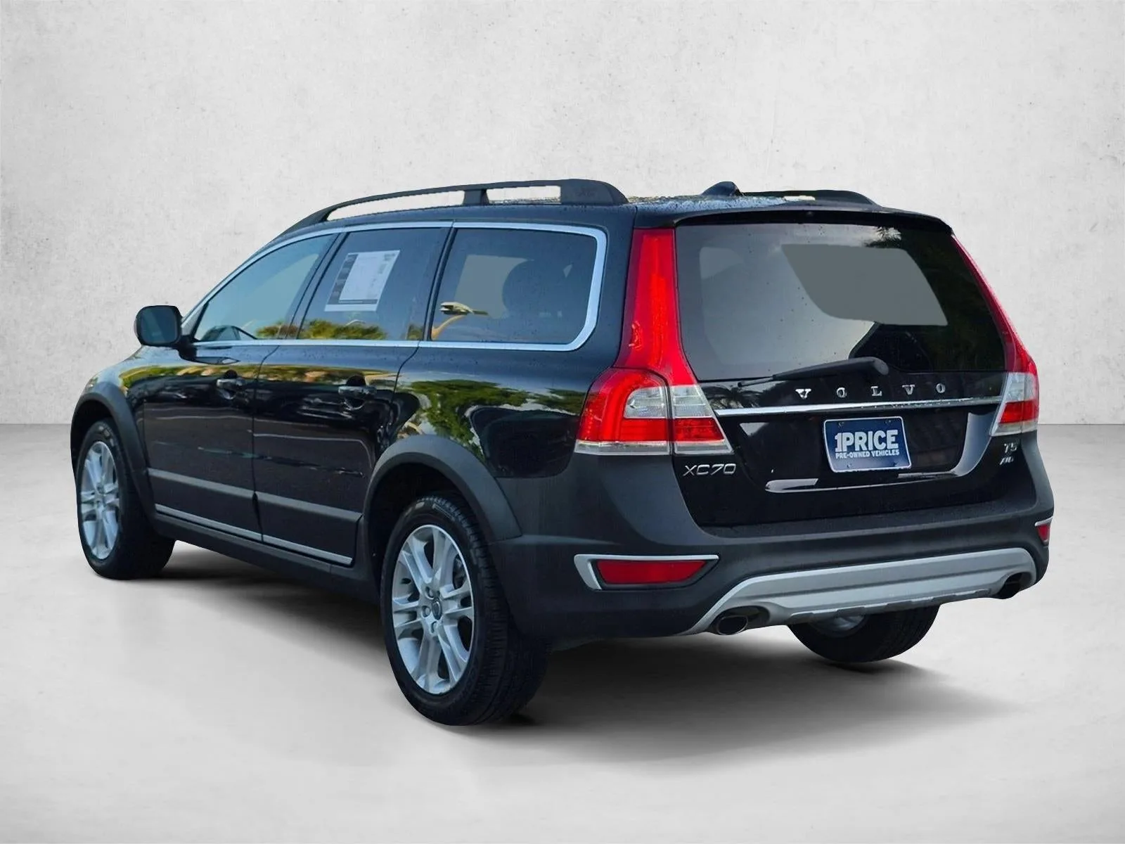 2016 Volvo XC70 AWD 4dr Wgn T5 Premier photo 8