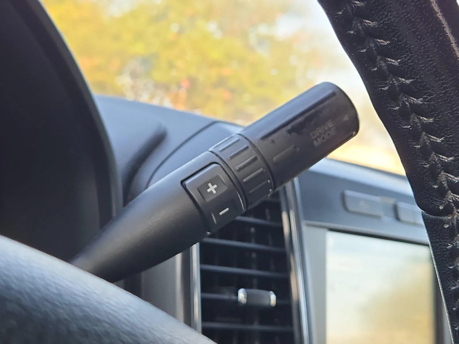 2018 Ford F-150 XLT 2WD SuperCab 6.5' Box photo 12