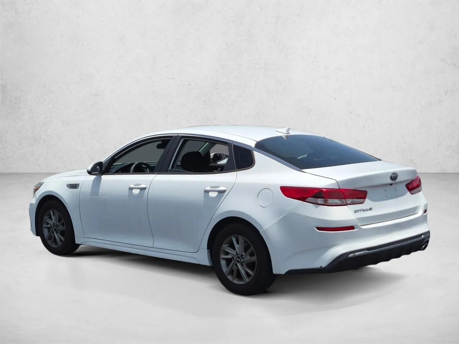 2019 Kia Optima LX photo 7