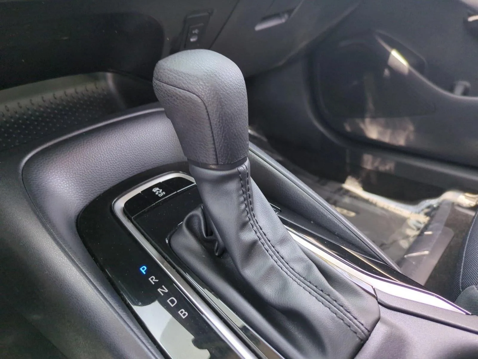 2024 Toyota Corolla LE CVT (Natl) photo 12