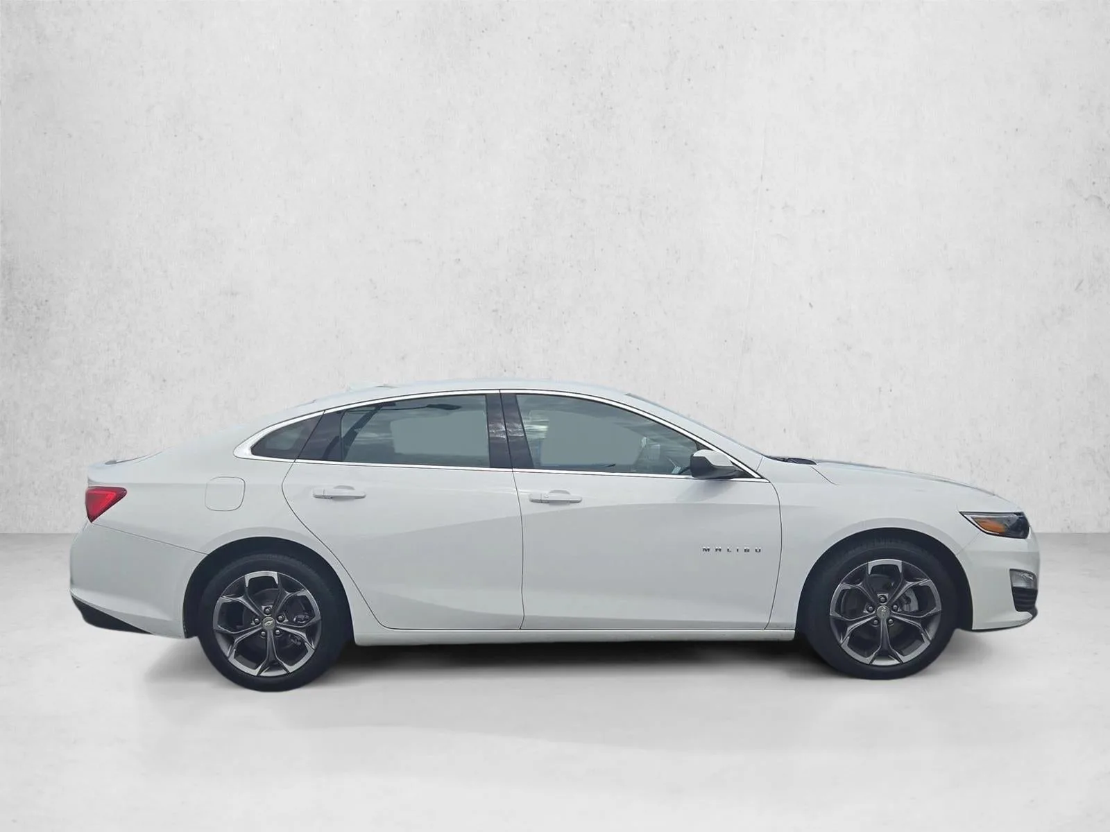 2024 Chevrolet Malibu 1LT photo 4
