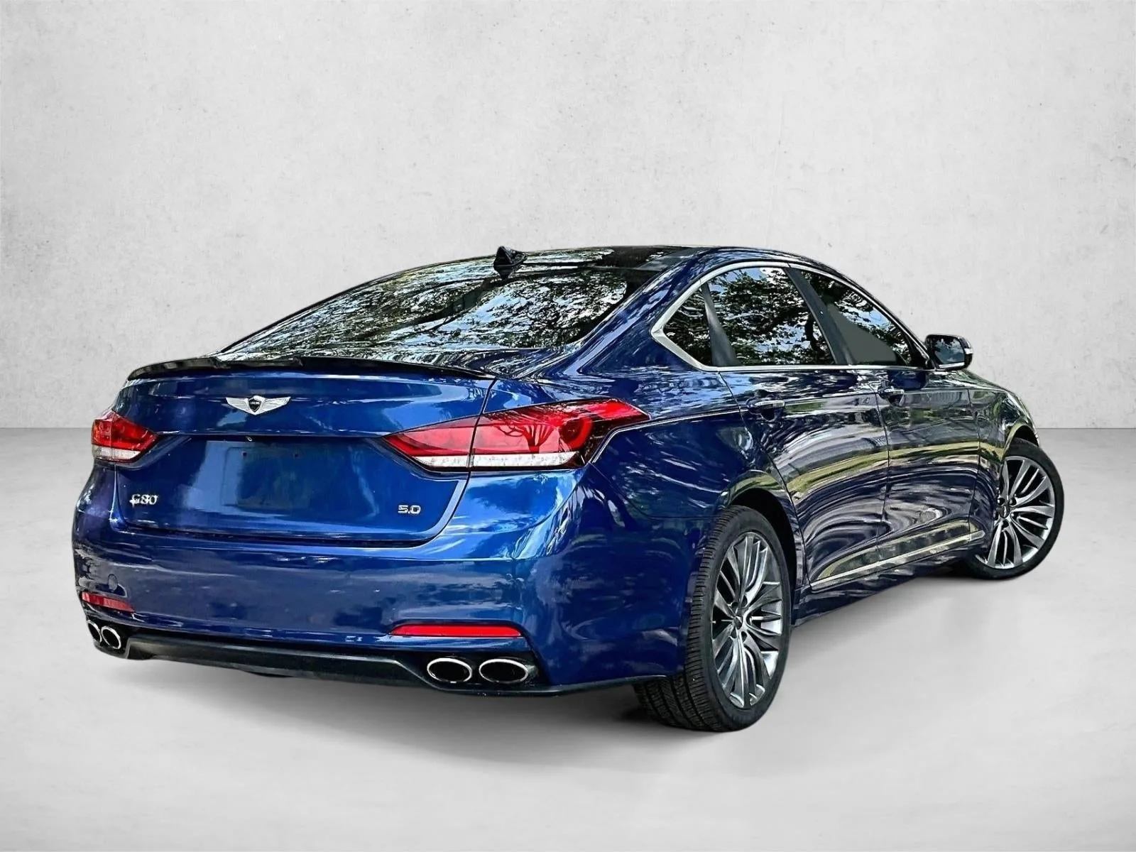 2017 Genesis G80 5.0L Ultimate photo 2