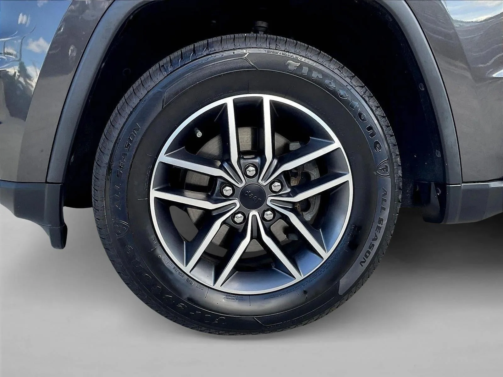 2020 Jeep Grand Cherokee Laredo E 4x2 photo 10