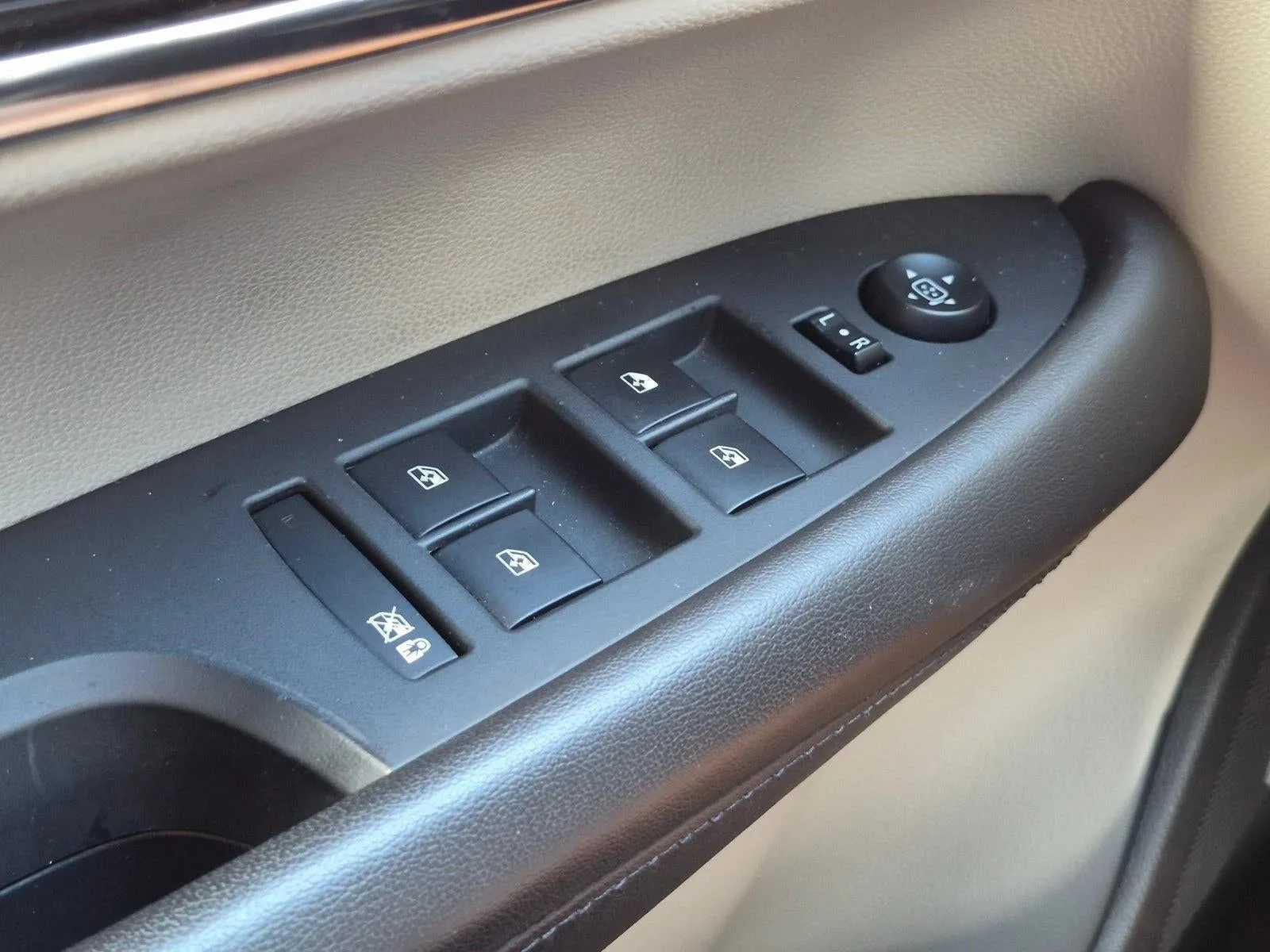 2015 Cadillac ATS Sedan 2.0L I4 RWD photo 12