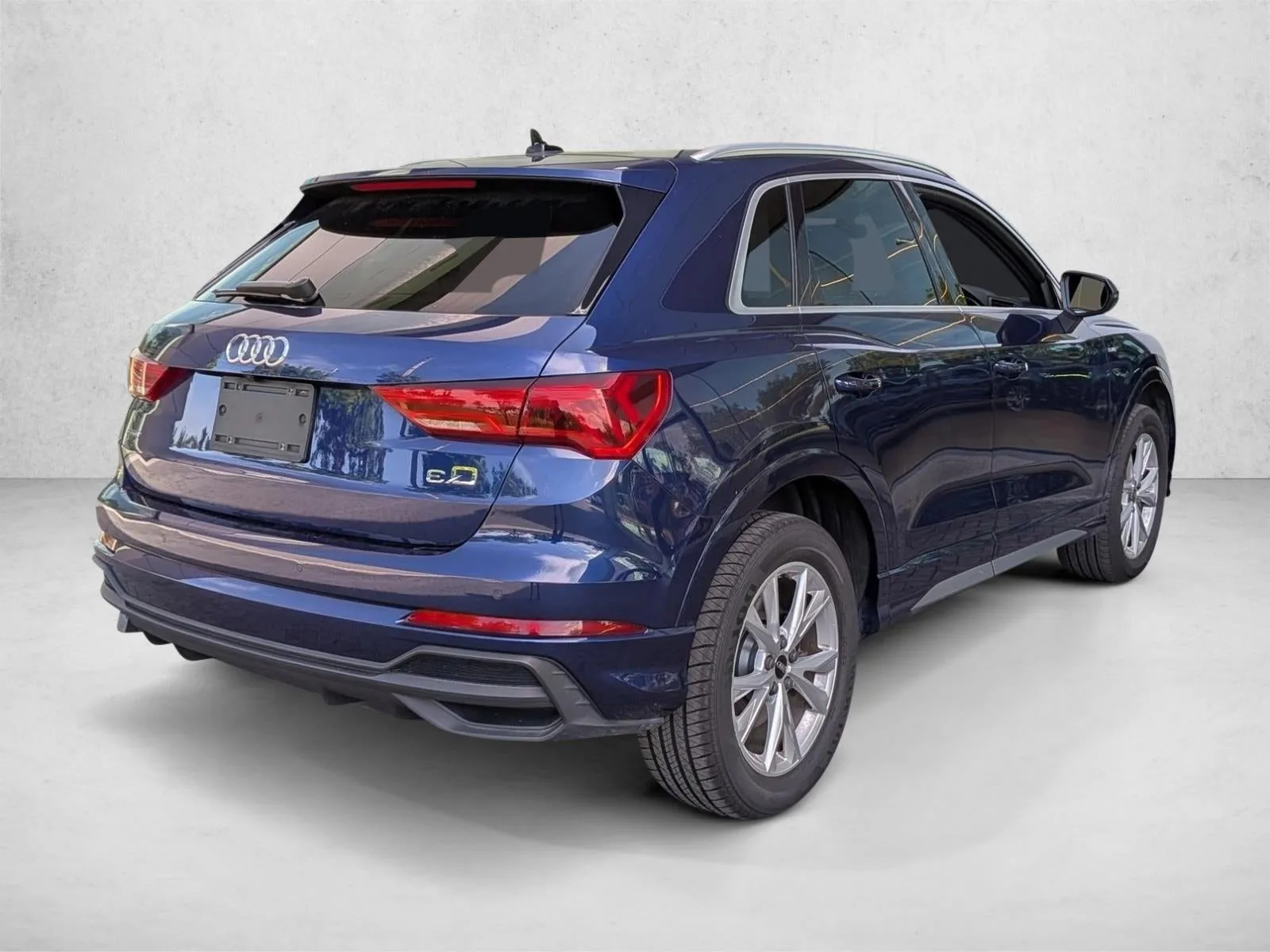 2024 Audi Q3 S line Premium 45 TFSI quattro photo 4