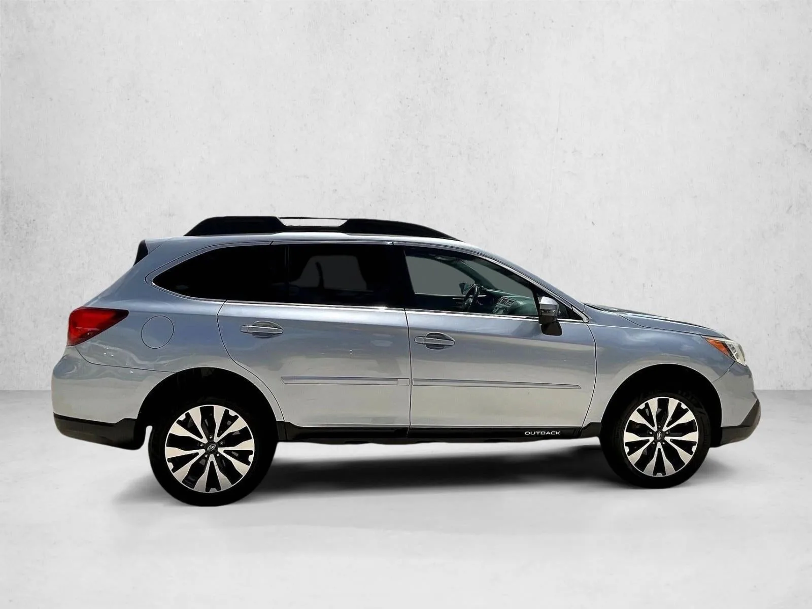 2017 Subaru Outback 3.6R Limited photo 5