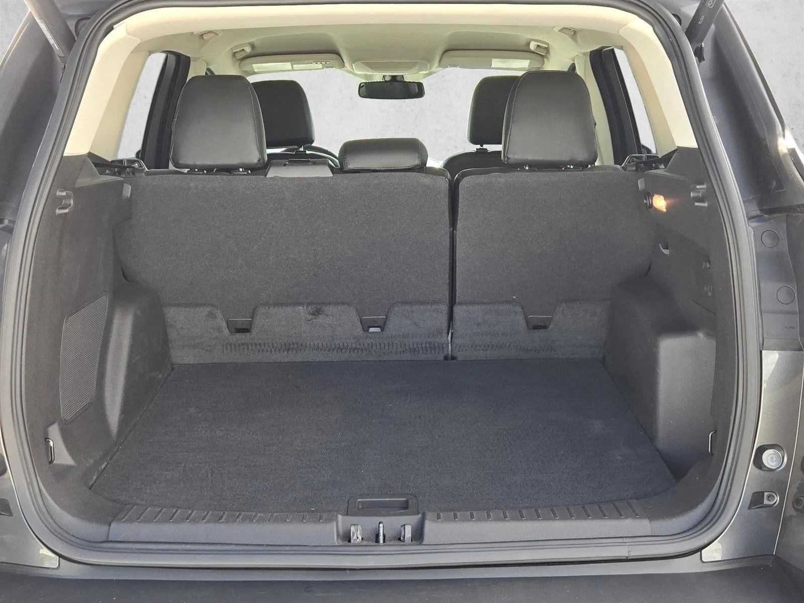 2017 Ford Escape Titanium 4WD photo 6